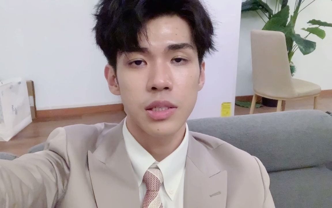 【李晋晔】实习vlog 做法律援助课题的然后怪很开