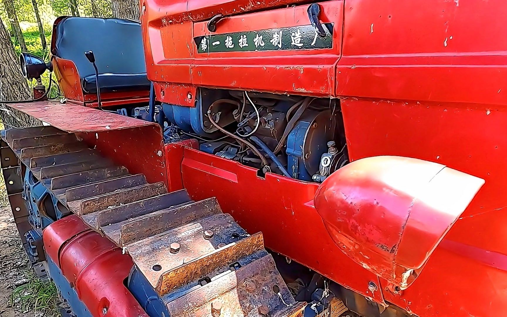 齐齐哈尔梅里斯湖,各种型号的链轨拖拉机,彼得大叔对它情有独钟