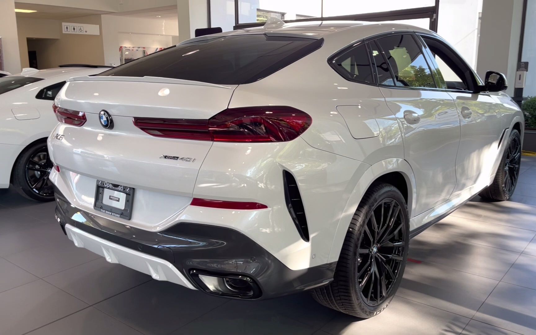 2023宝马x6 xdrive40i