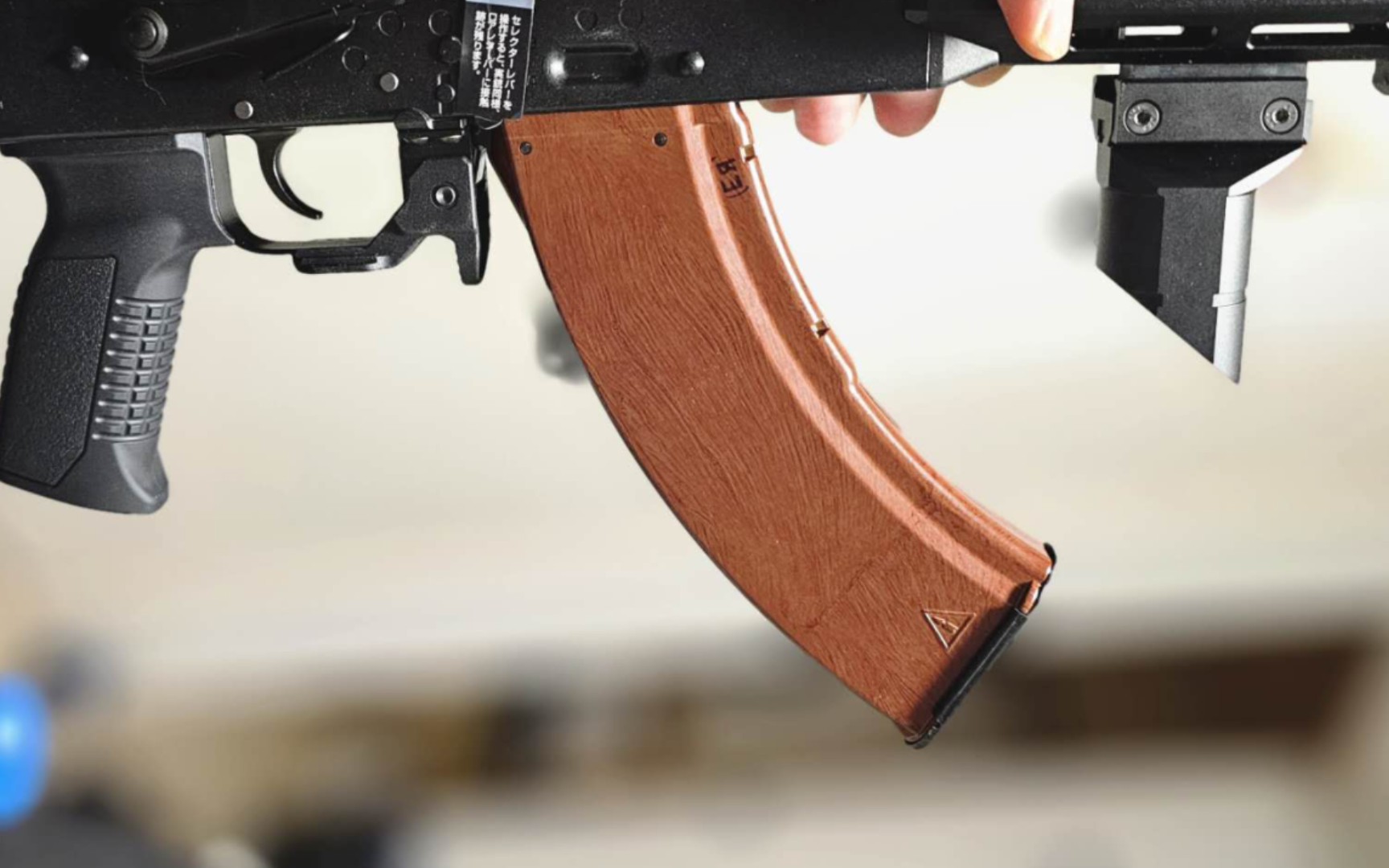 东京马路易电木夹开箱简评