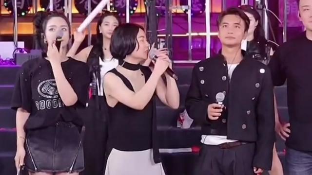 广西三大网红唱粤语歌高手,个个唱功非常棒,还有一人帅