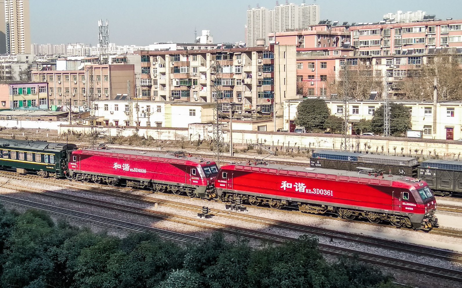 客车k508次洛阳站六道停车火车视频2019