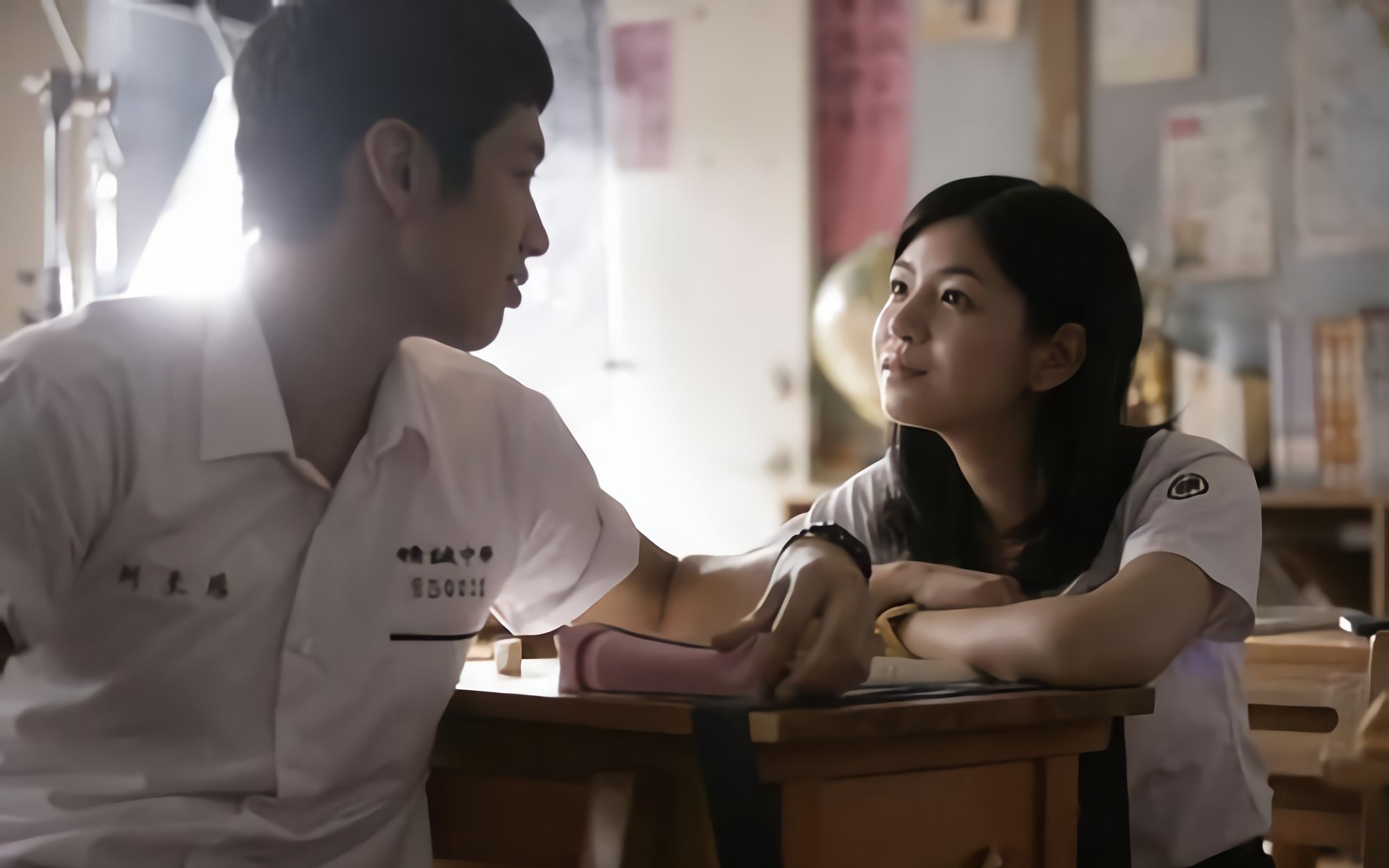 胡夏《那些年》熟悉的旋律响起,又想起了曾经错过的爱情_哔哩哔哩 (゜