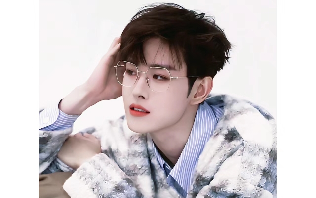 田嘉瑞昕薇杂志第二弹~戴眼镜的奶盐系帅哥美图合集