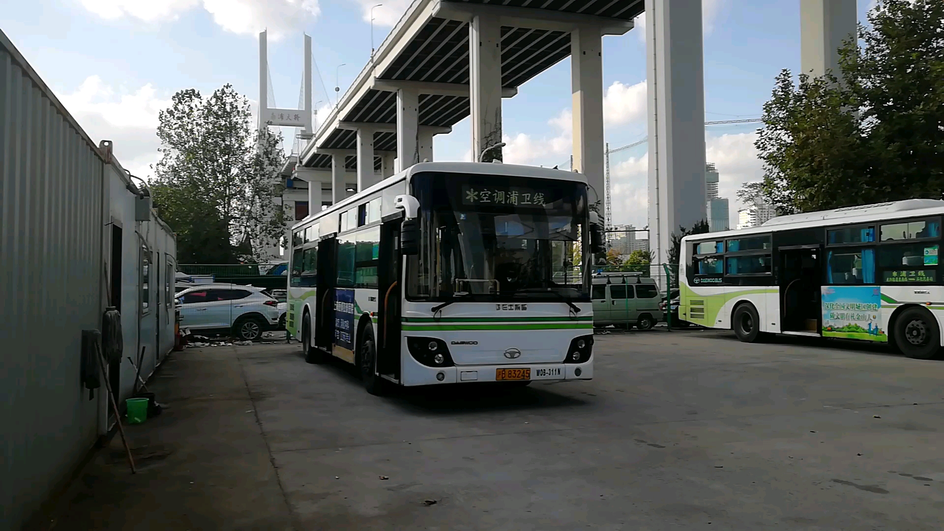 【上海公交】浦卫线w0b-311n启动&出站