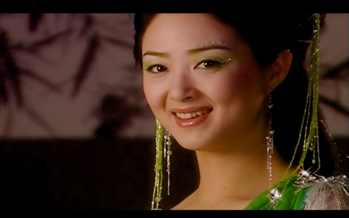 二十二岁的蒋欣,脸蛋肉肉嘴巴嘟嘟,她是最好的四公主_哔哩哔哩_bili