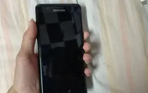 Télécharger la video: 【震惊党】震惊！闲鱼900买的三星Note7再翻车——spen不能用、efs丢失