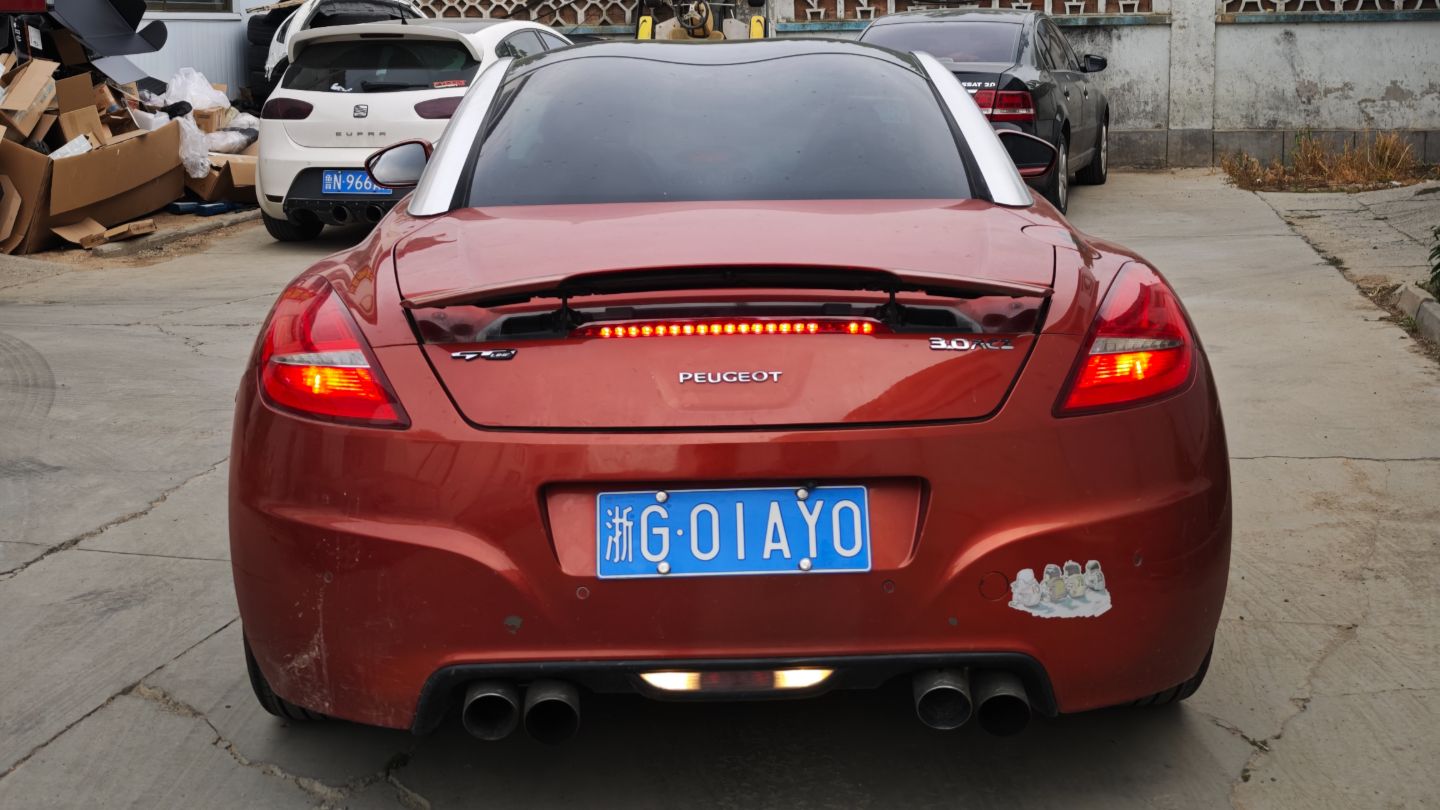 这是你三四万能买到最有姿态的跑车，光看屁股就知道了