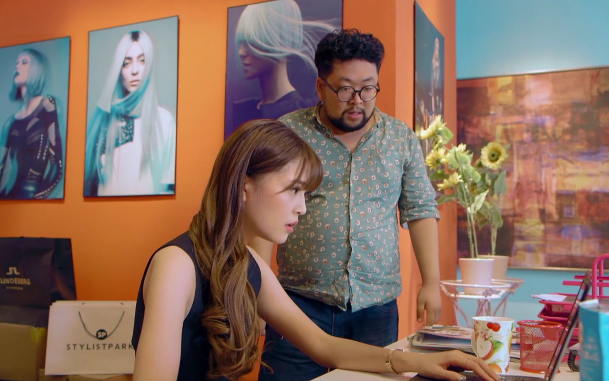 张晓蛟偷偷上淘宝,却一直有人捣乱,最后被艾玛带走_哔哩哔哩 (゜-゜)