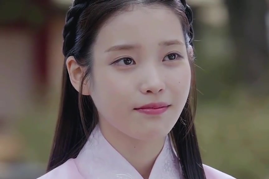 【iu李知恩】这样的回眸一笑,你能坚持几秒?作者已沦陷