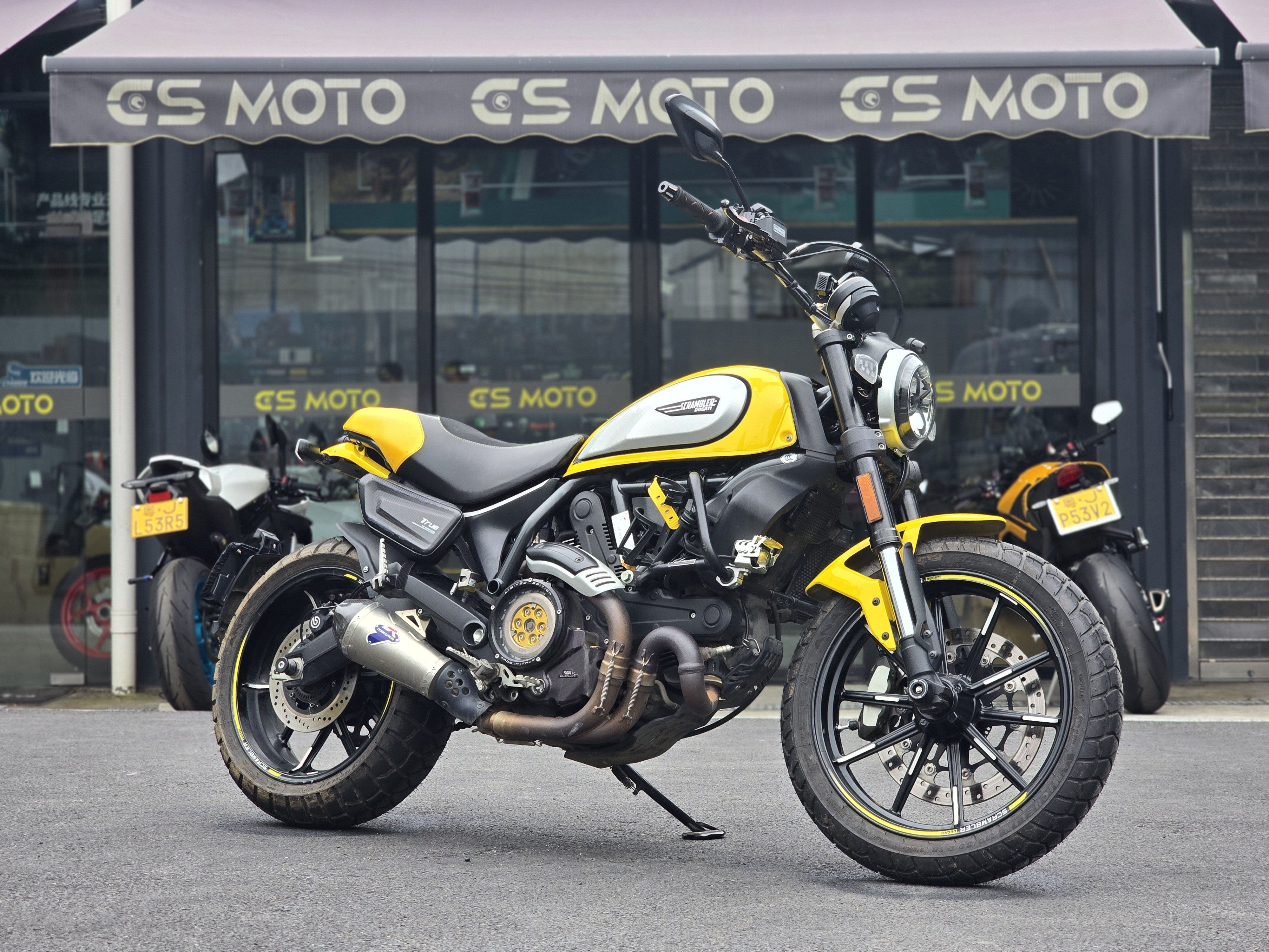 杜卡迪自游800展示