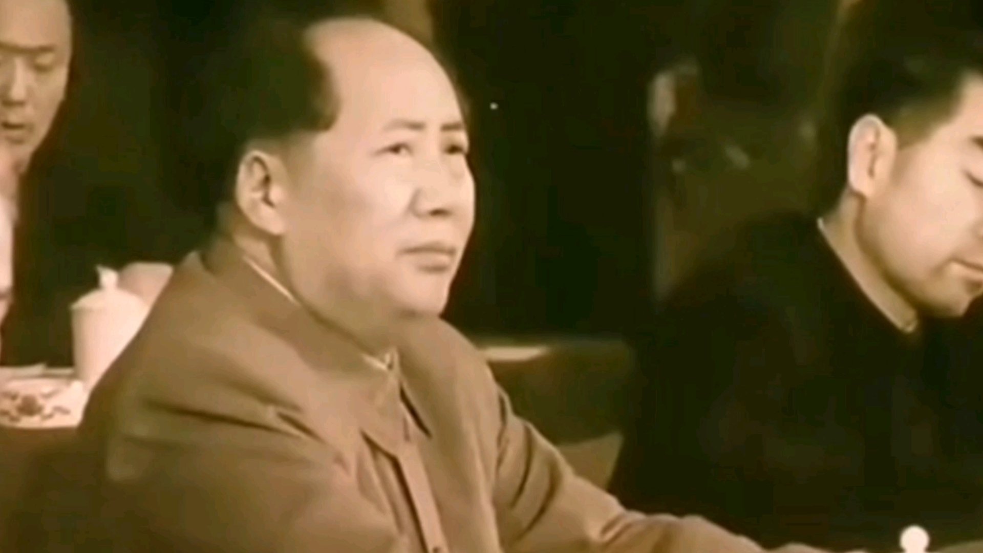 1956年中央为了毛主席的人身安全,给毛主席下达了一条不成文的禁令!你知道这条禁令的内容是什么吗?哔哩哔哩bilibili