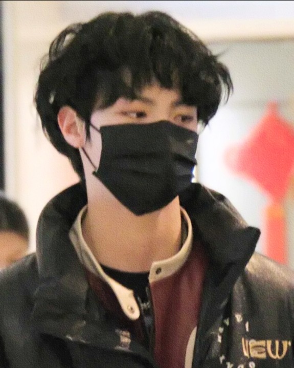 【陈炳帆】张艺兴染色体娱乐公司练习生,内娱新弟弟