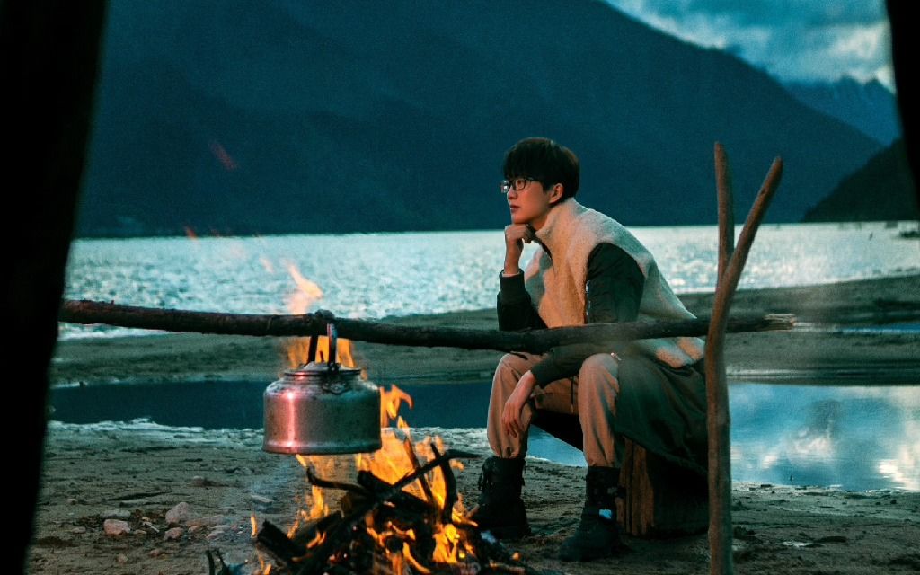 许嵩【科幻】新解读方向-对理想的爱