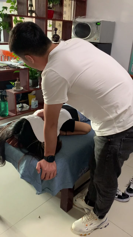 拔伸法又称抻法,拽法,因需用力牵引或牵拉_哔哩哔哩_bilibili