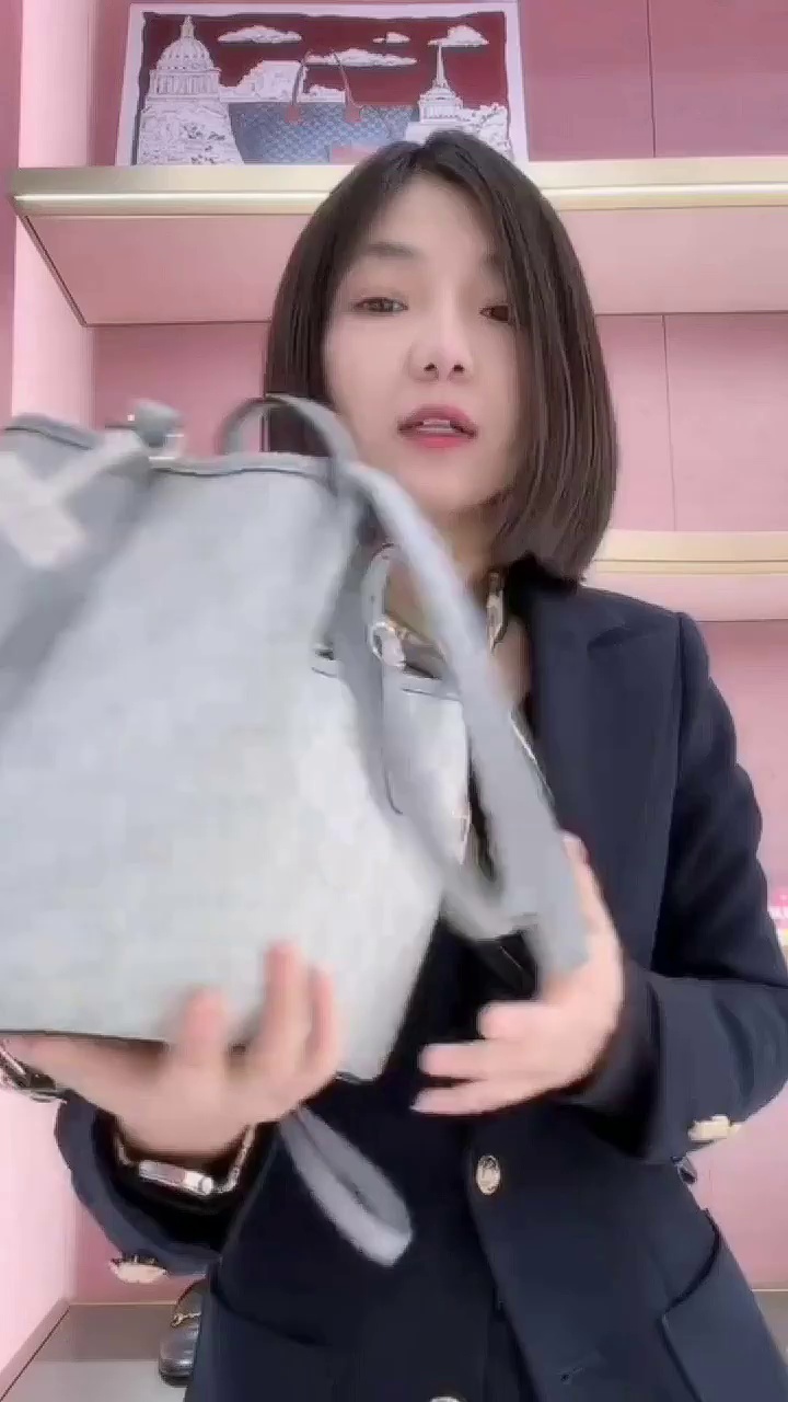 GUCCI GG Emblem 手提包