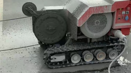 履带款绳锯遥控绳锯机混凝土切割护栏