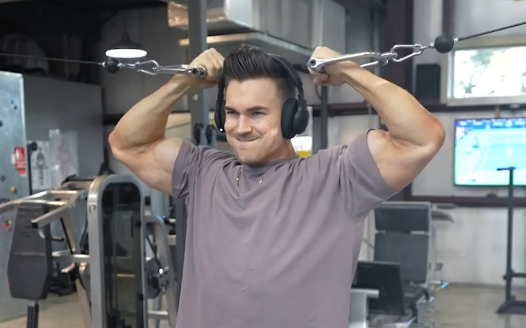 abel albonetti 阿贝尔·阿尔博内蒂 充满泵感的二头肌训练