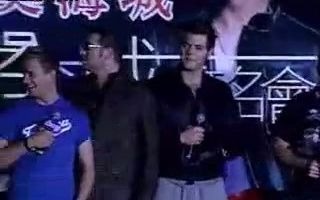 [图]【2003年在香港的宣传现场/真唱】Westlife - Mandy + On My Shoulder