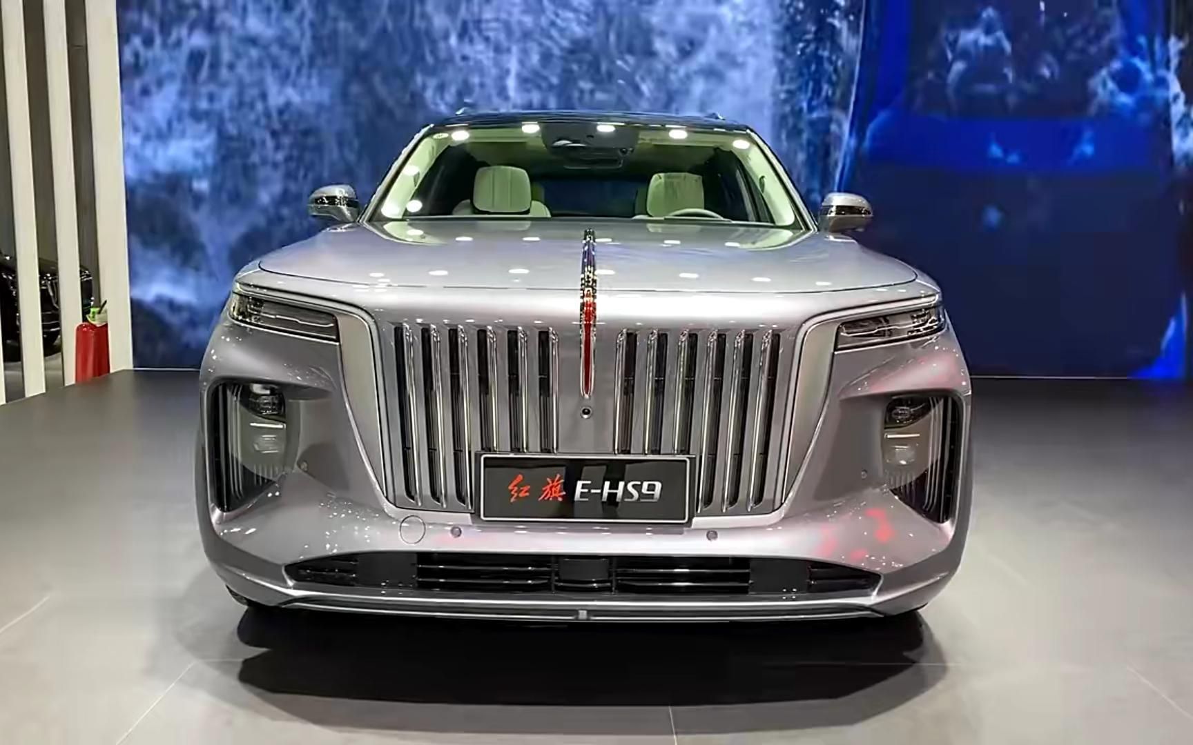 红旗2023款hs9进店,3.0t 8at配备,气场胜过大g,实力碾压路虎