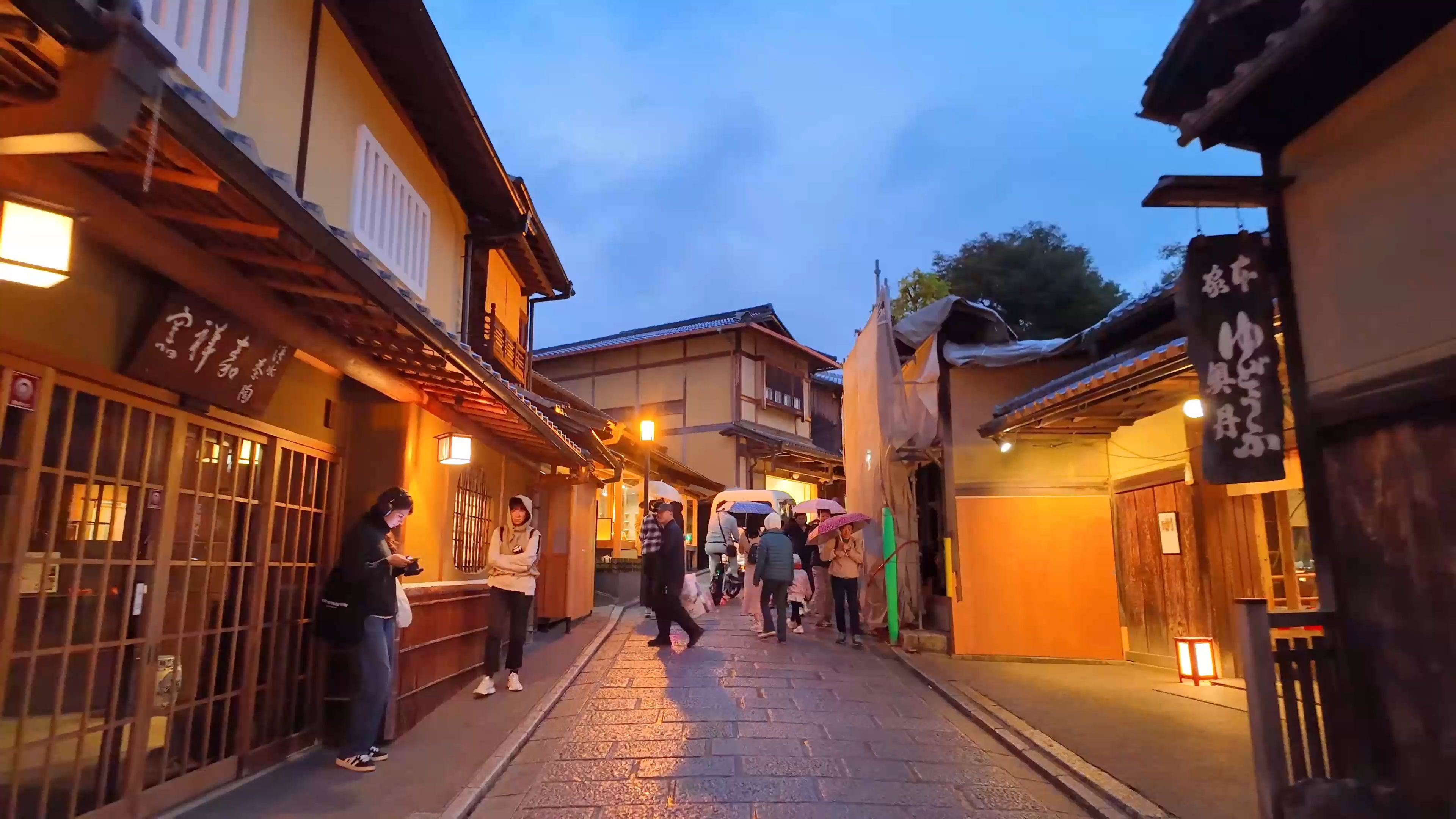 [图]【超清4K】日本-京都-傍晚时的京都-散步-夜间观赏-东山清水寺