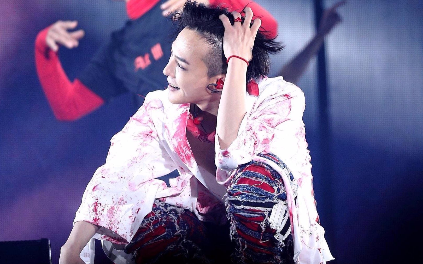 《black》 权志龙母胎solo演唱会澳门场