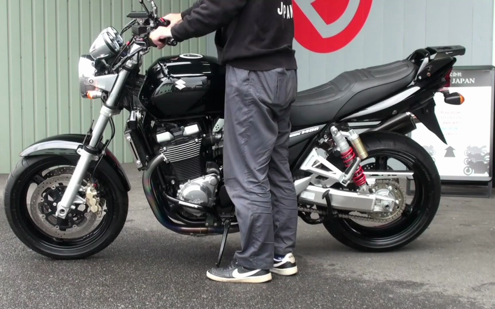 铃木隼老大哥,经典大魔神1400,四缸引擎,质量稳定,声浪真不赖