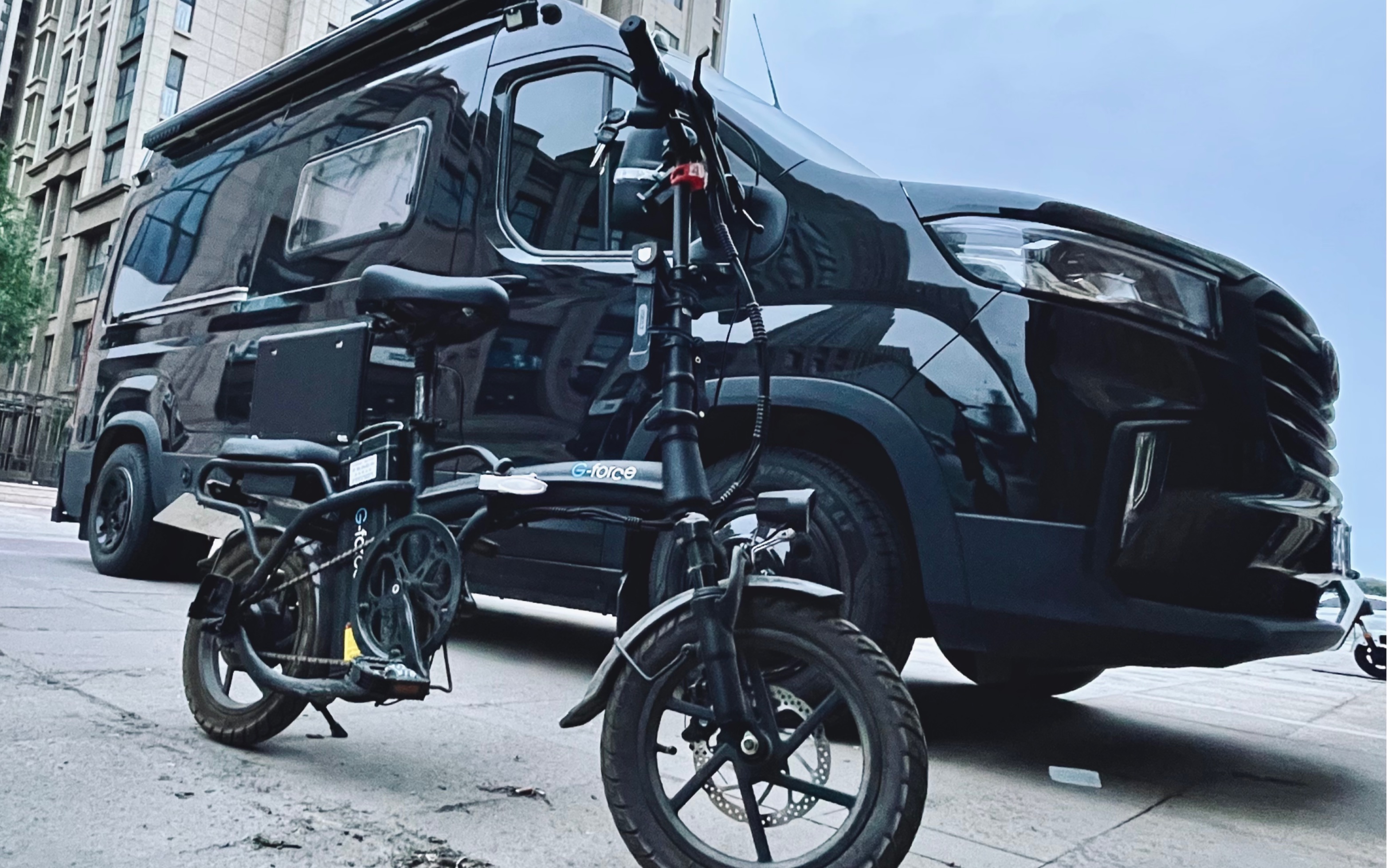 老王与小静的房车旅行:开启房车旅行生活模式