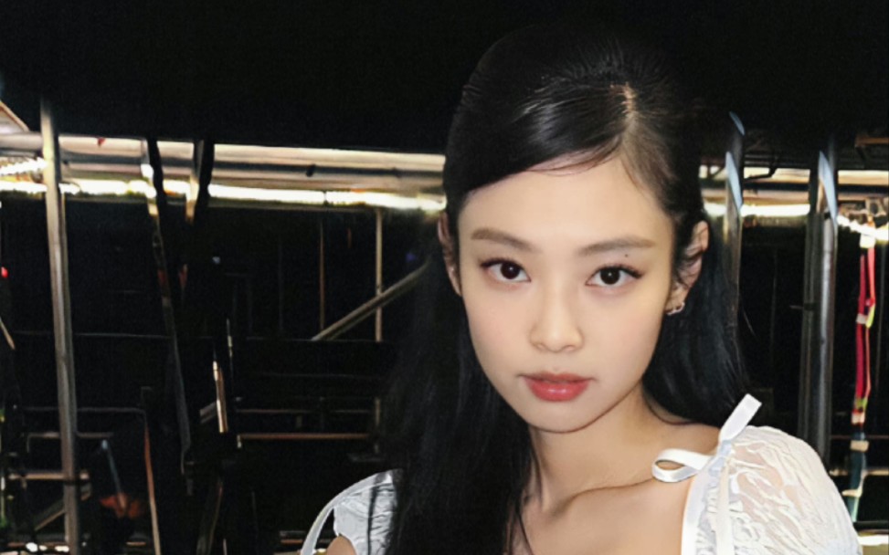 jennie演唱会solo2混剪～精致衣服陪美丽小妮