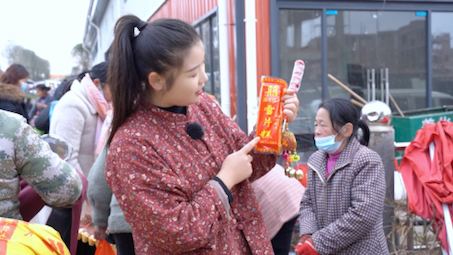 [图]家乡的年货集市 洋溢着春节浓浓的年味