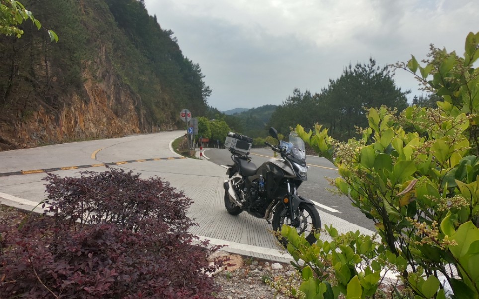 我骑车,您看视频,一起欣赏音乐.本田CB400X带来的快乐.哔哩哔哩bilibili