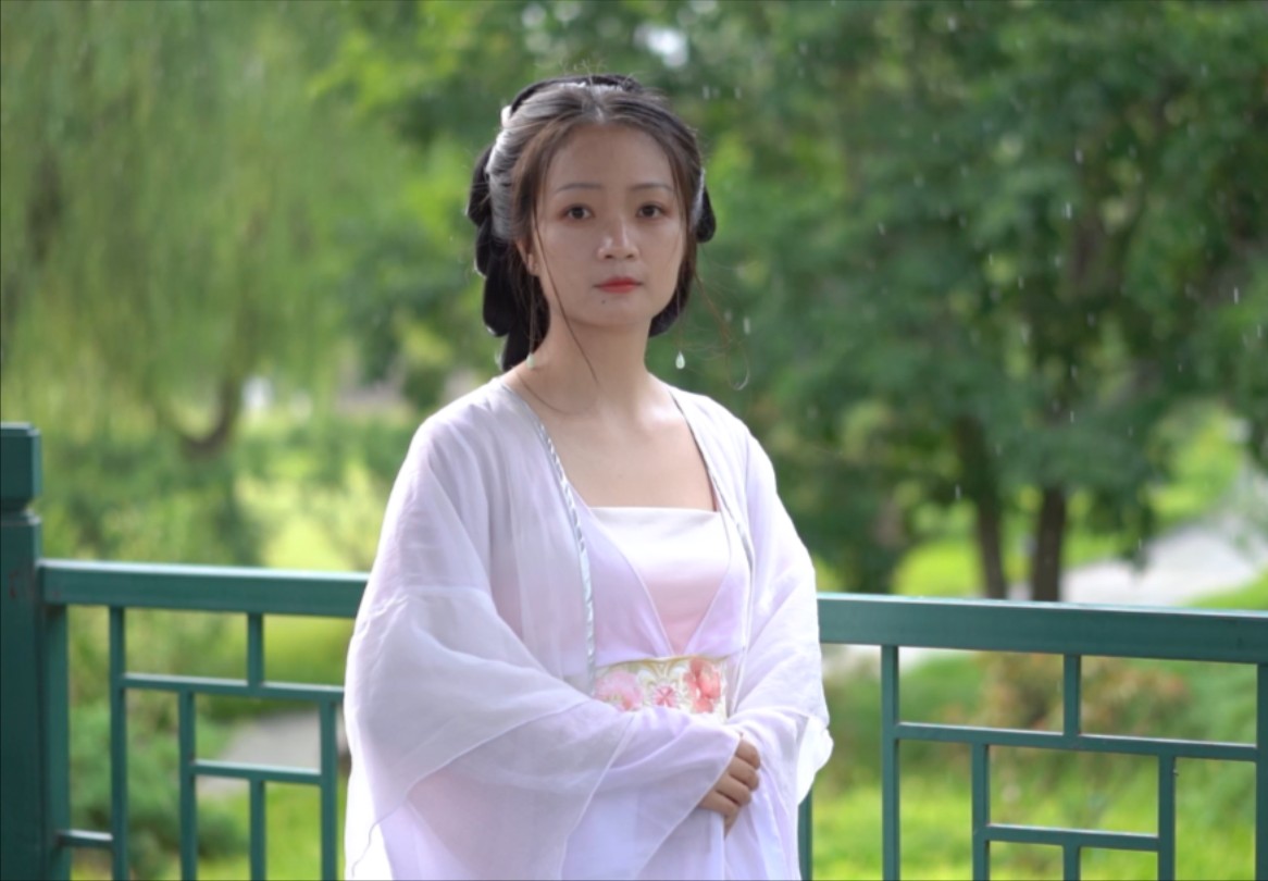 【汉服】细雨轻抚白纱裙