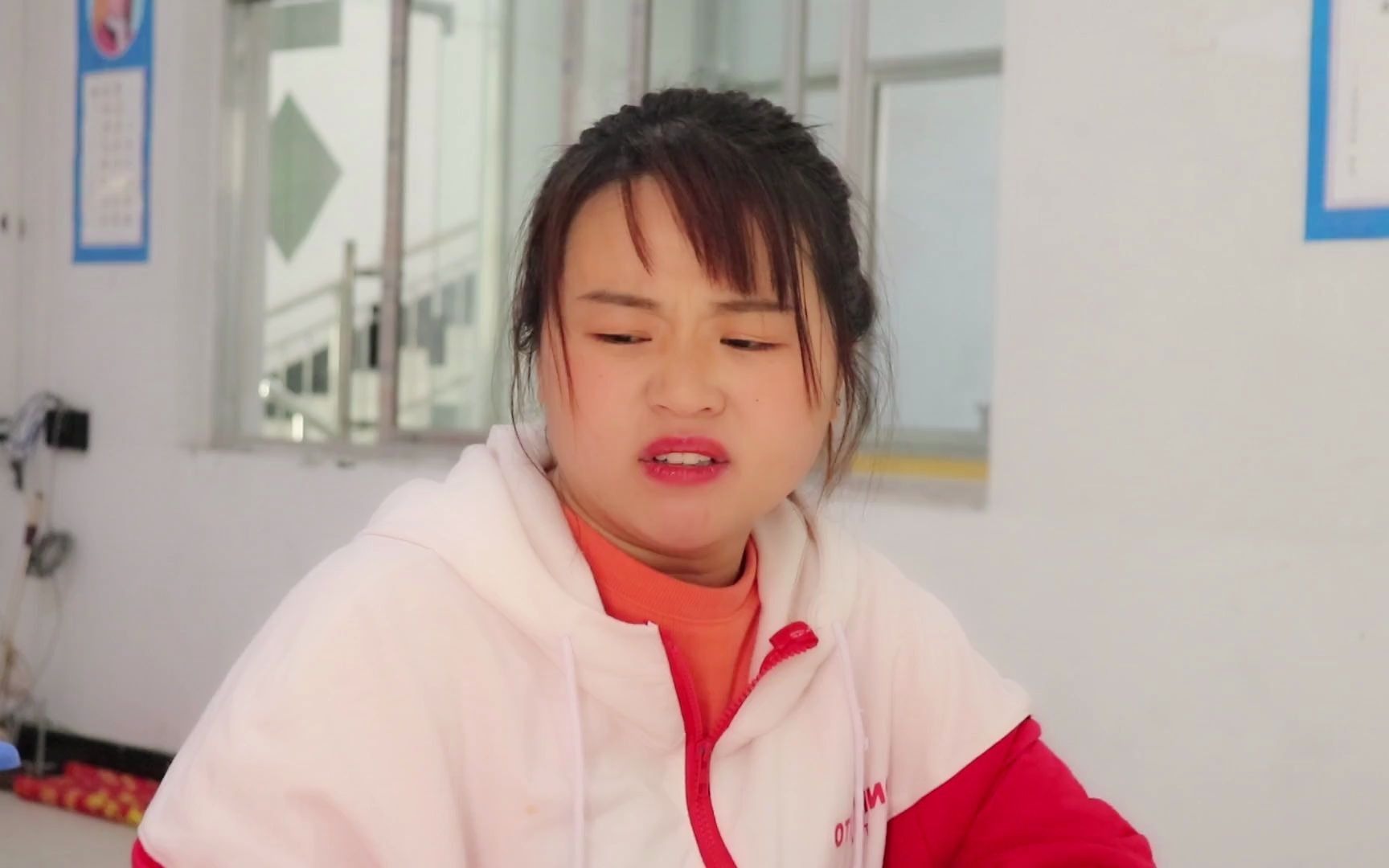 同学为了玩胖芸儿的水晶泥用黏土做披萨胖芸儿当场交换