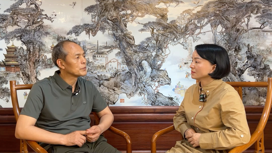 把拙堂主理人余国锋老师对话中国工艺美术大师邱晗老师陶瓷艺术历程