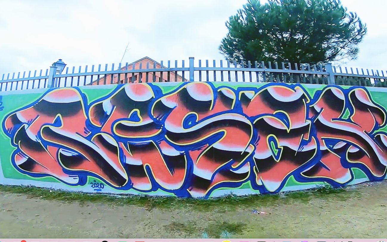 街头涂鸦新的喷漆工具带来新的创作体验使用感受和效果都超棒