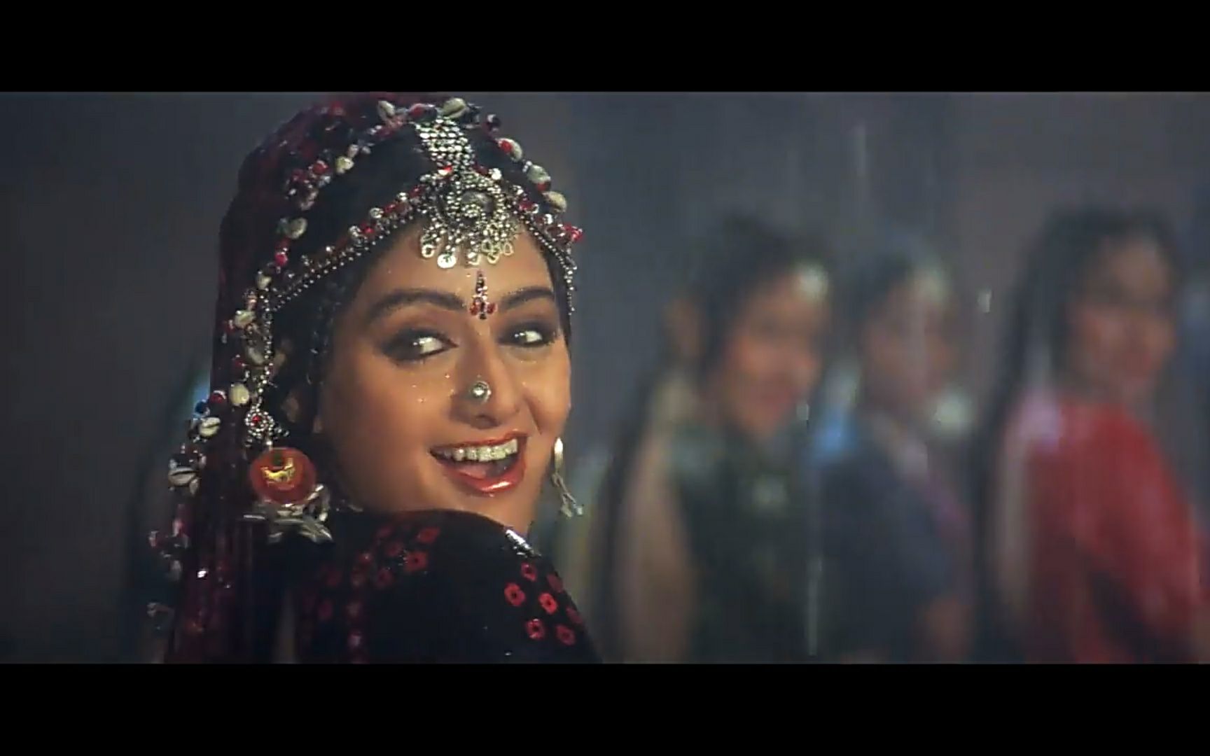 雨中的希里黛玉