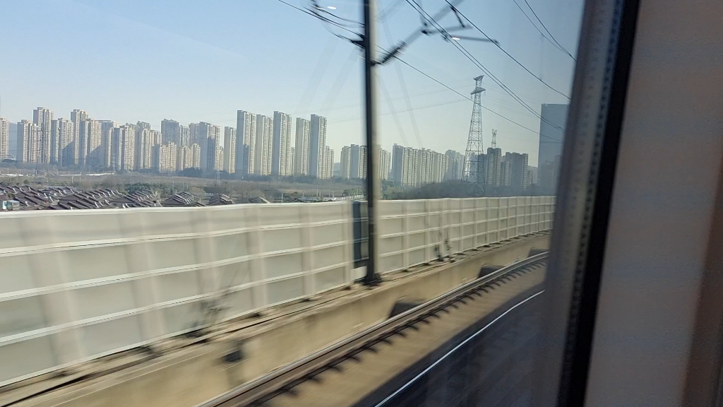 G8次高速通过镇江南站,速度349km/h,踩掉G586次(上海虹桥—长沙南)上海局上海段CRH380BL哔哩哔哩bilibili