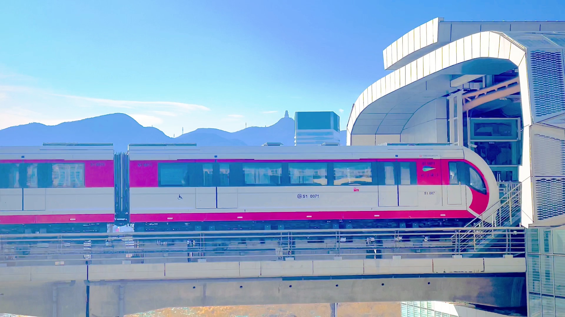 北京门头沟区地铁站.