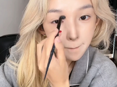 自存 240519 机智阿月(real机智张)直播 陪张张化妆