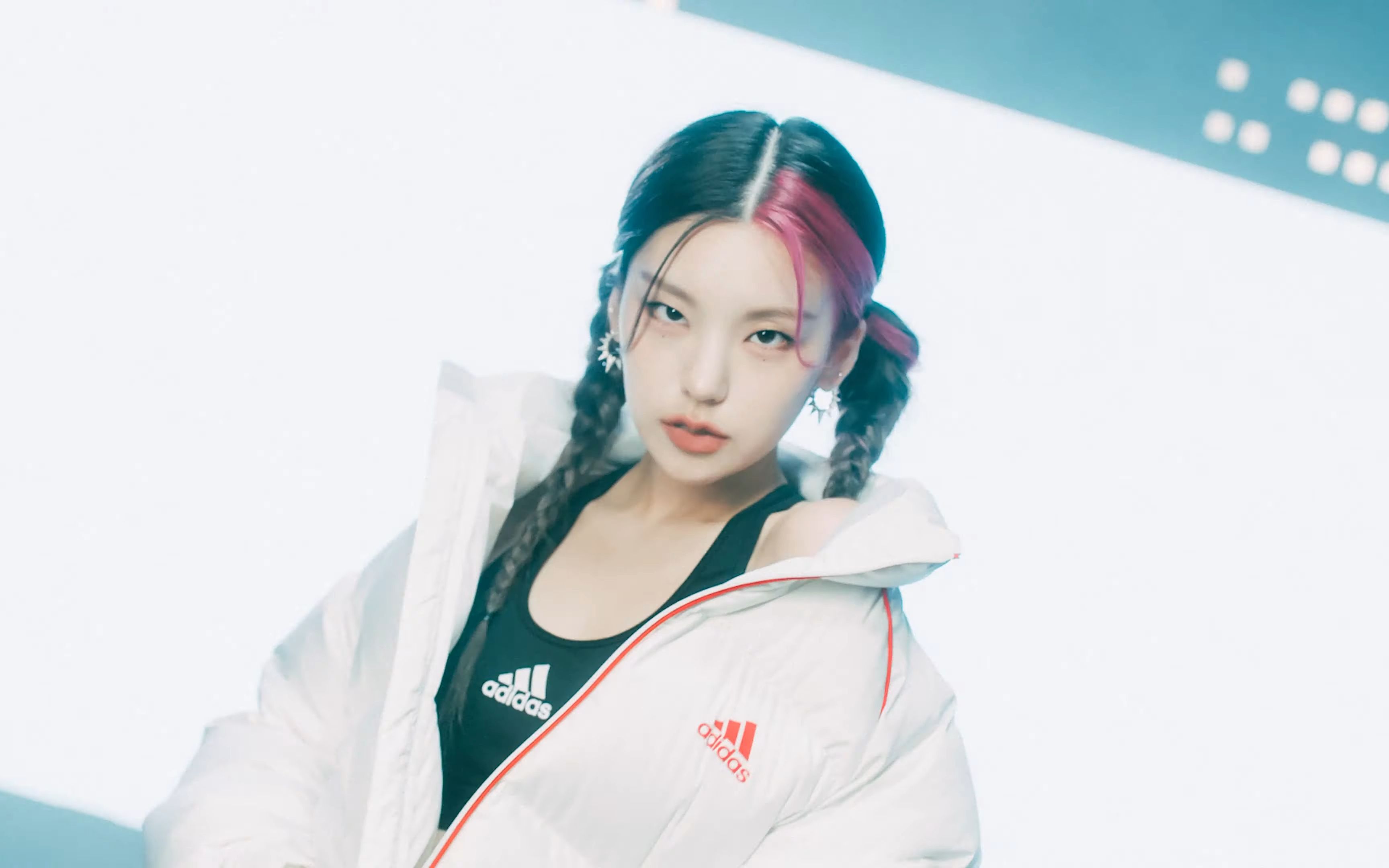 【黄礼志yeji】adidas outdoor - itzy 礼志帅气阿迪造型公开_哔哩