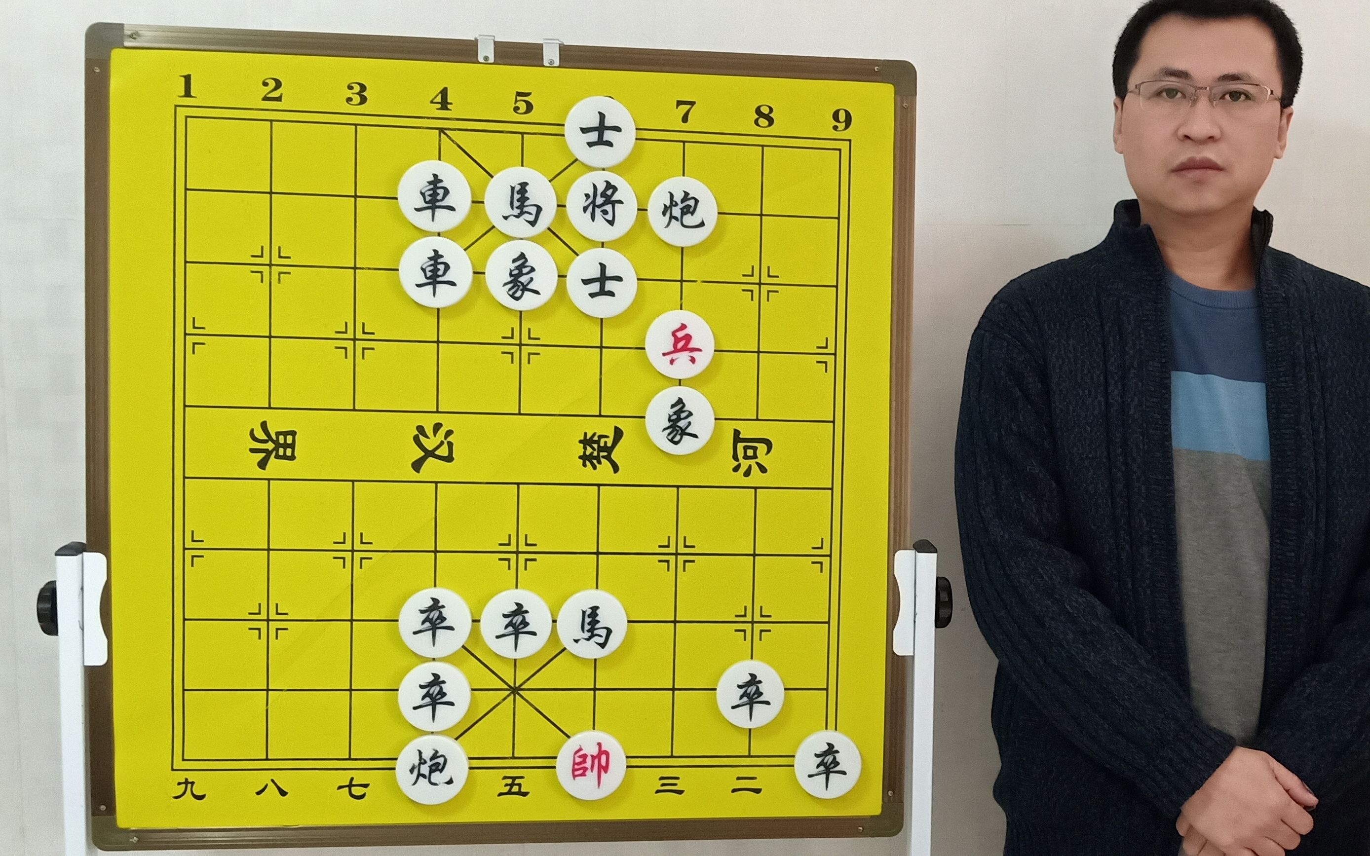 双方实力最悬殊的,象棋江湖残局:说黑方胜的全错了!