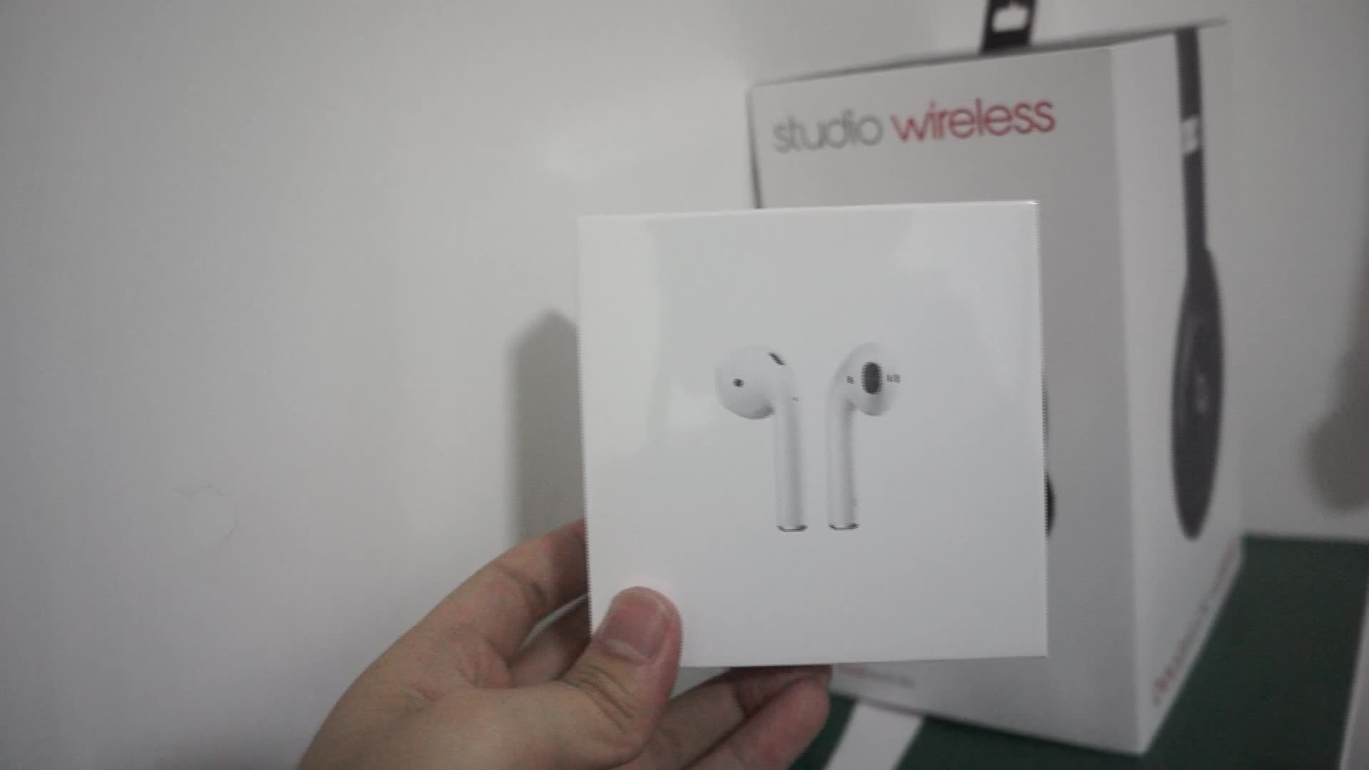 苹果AirPods2代无线蓝牙耳机开箱测评 今年买到最实用最开心的电子单品 By 森哥数码装备购置!哔哩哔哩bilibili