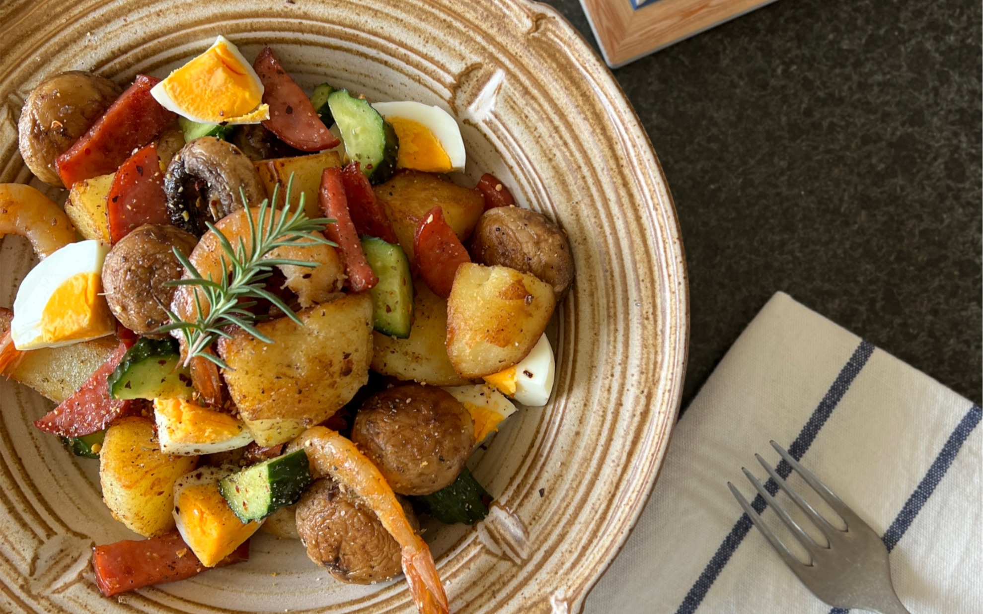 德式土豆沙拉,一整个高级住的油画配色