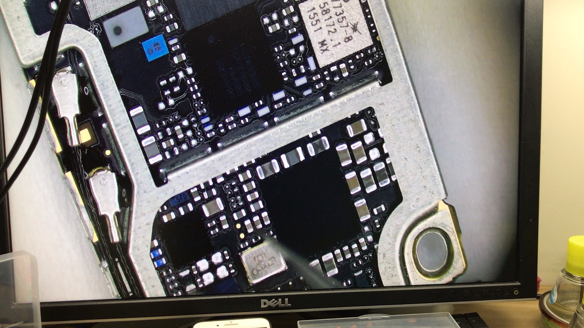 手机维修主板usb管理芯片的拆装大家俗称u2坏了