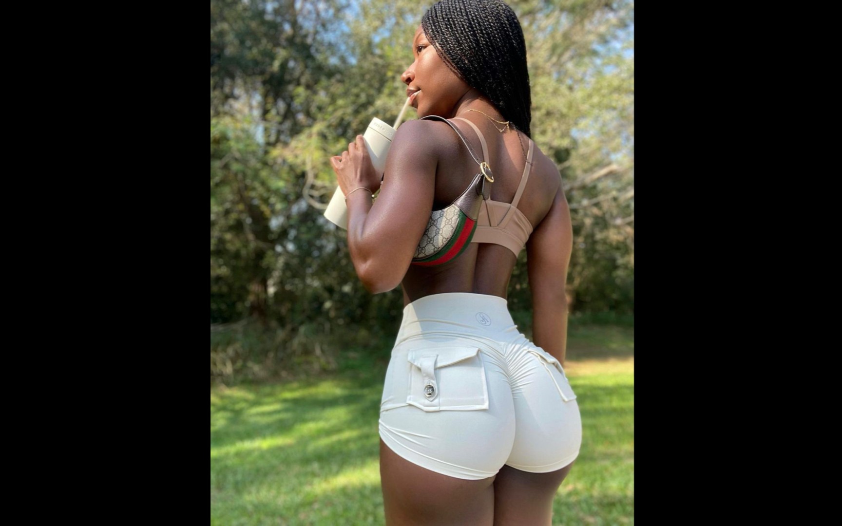 黑人美女运动健身日常