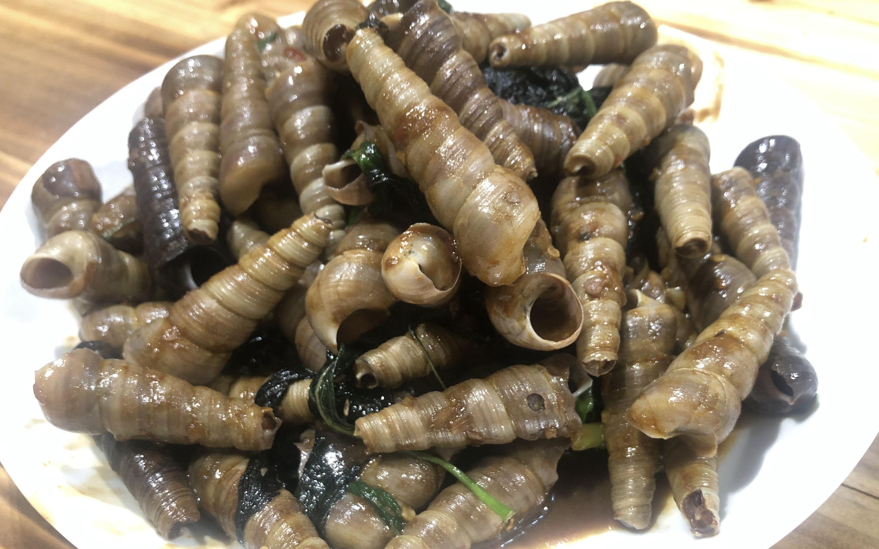 爆炒钉螺这样做,女朋友抢着吃,终于找到哄女朋友的办法了