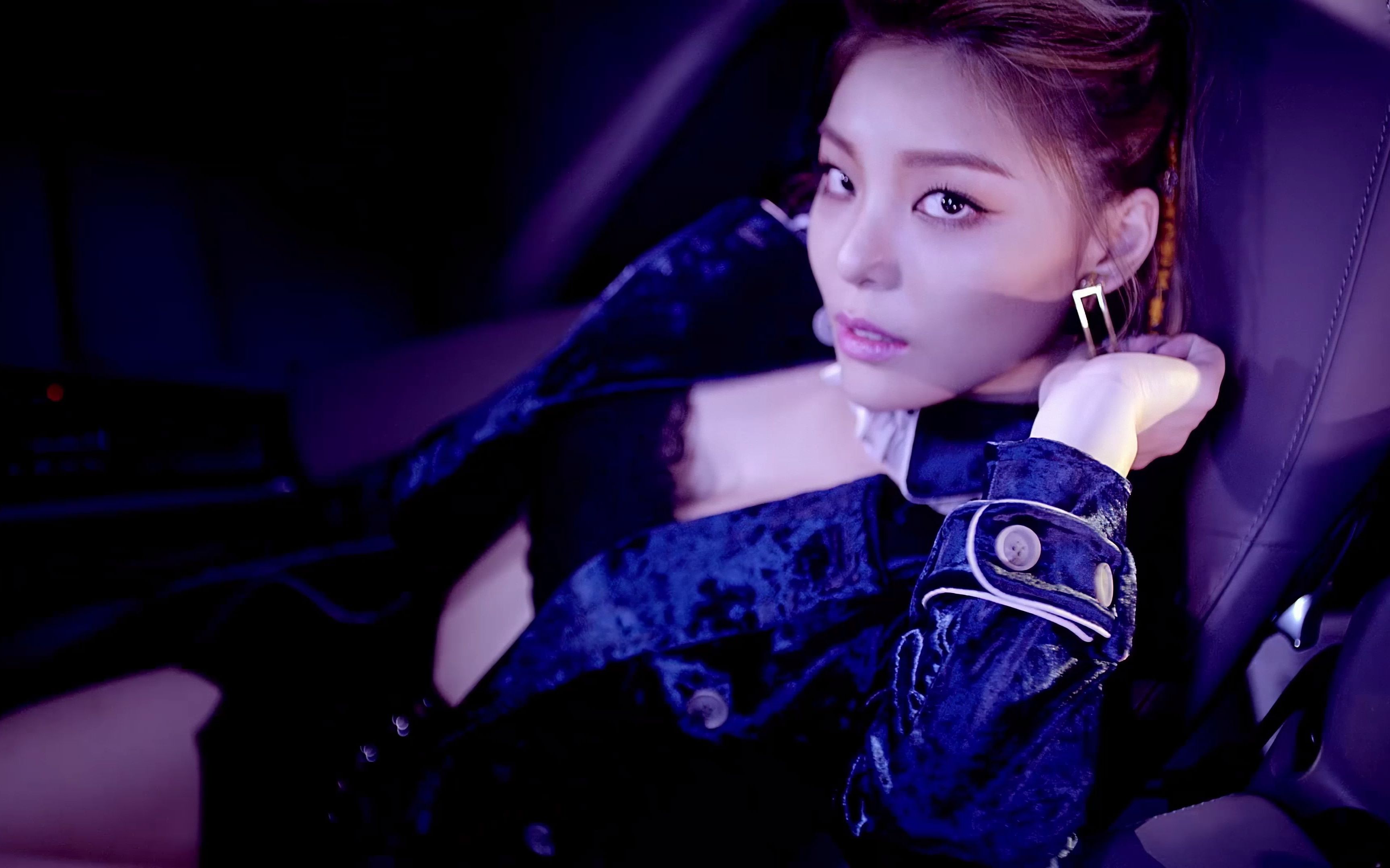 [图]【4K MV】Ailee - Mind Your Own Business