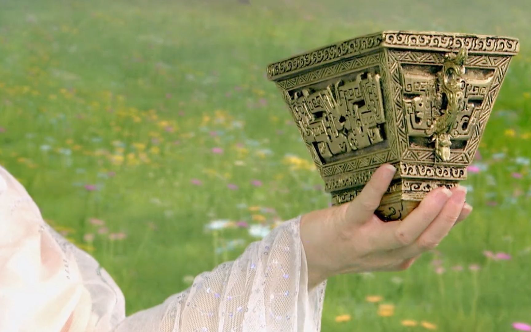 盘点各版混元金斗,新版直接将杨戬封印,老版隔空摄走姜子牙魂魄