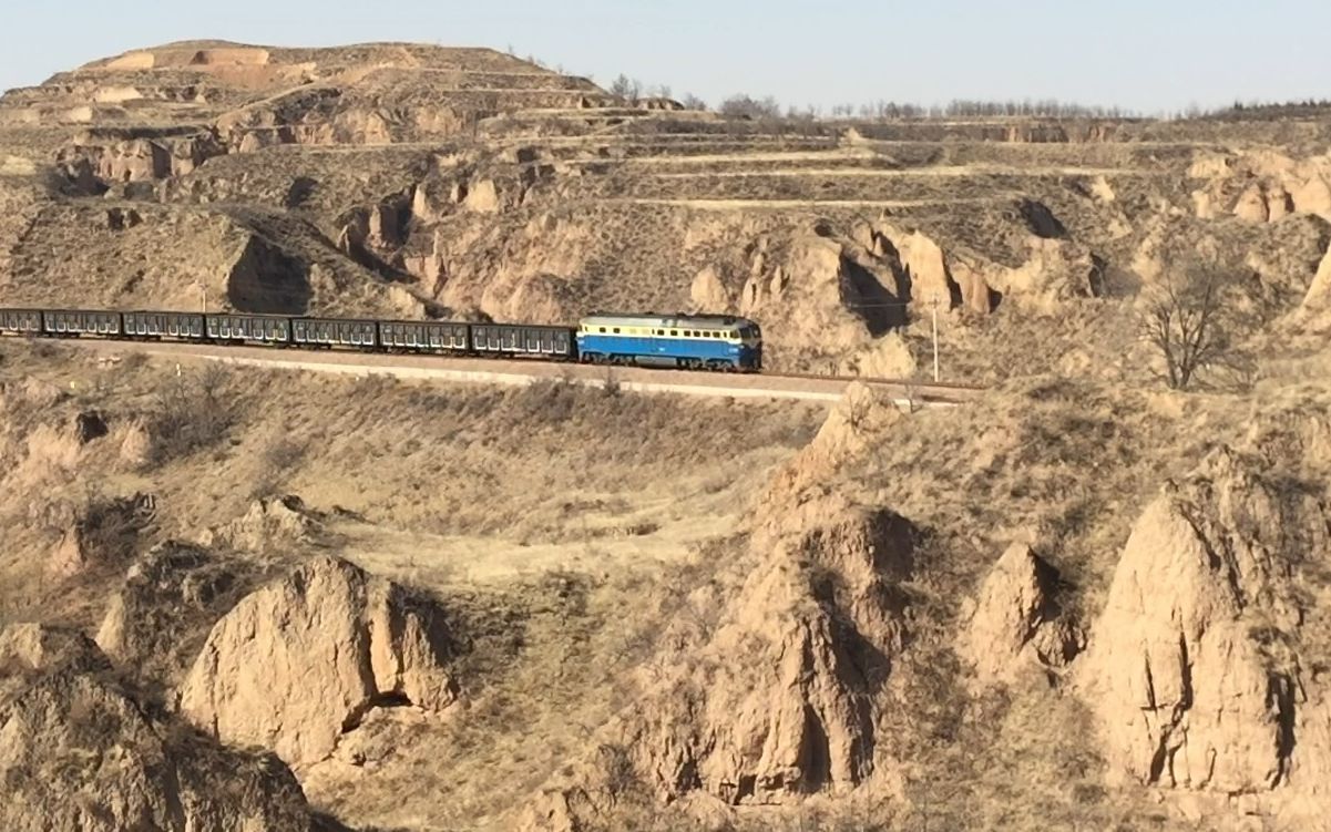 【太焦铁路】黄土丘陵中的爆裂内燃—31113次列车接近北田受站