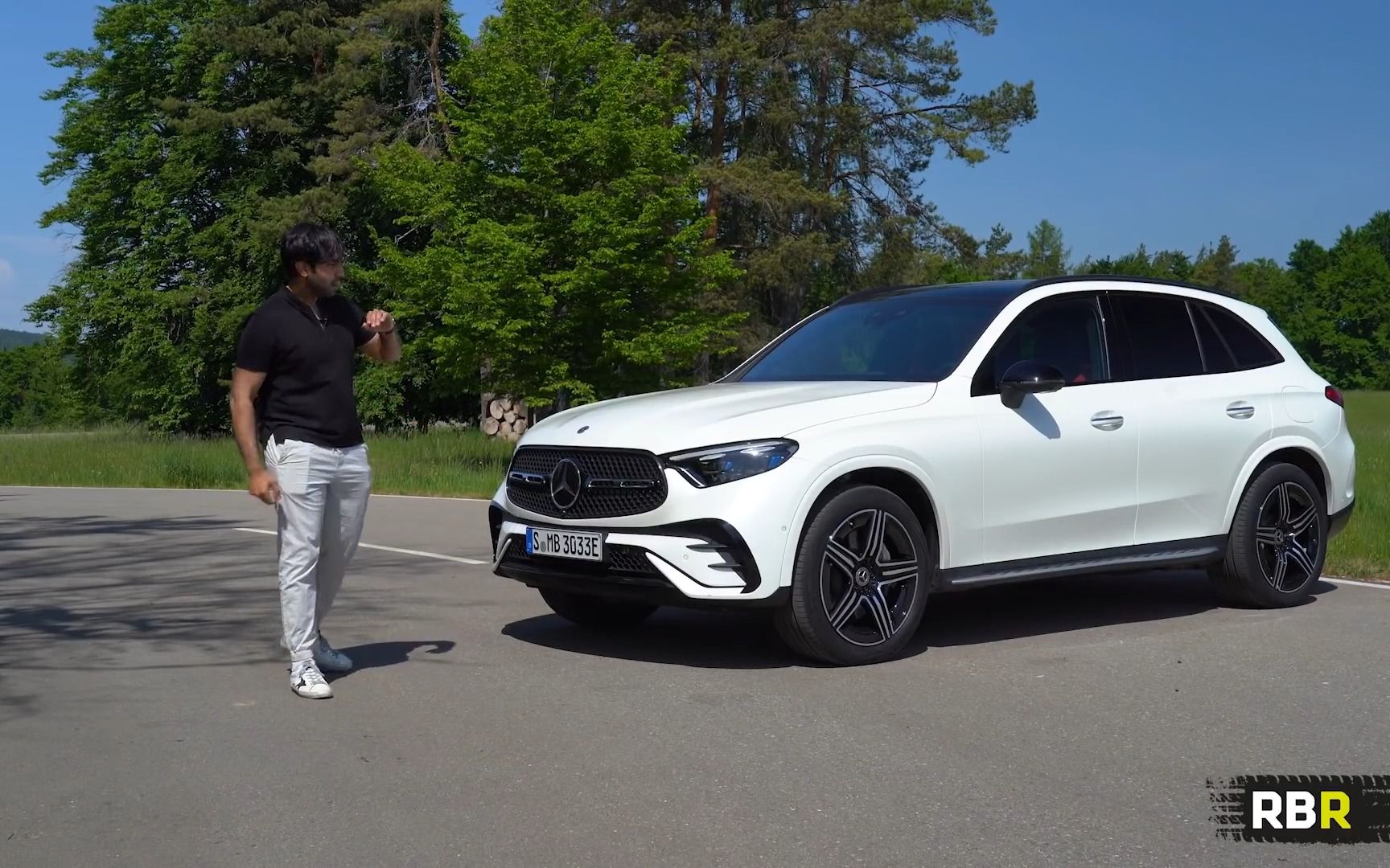 [图]2023 GLC Mercedes Benz SUV! New Generation First Look!